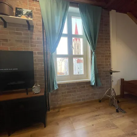 Varady's Large With Private Parking Apartman *