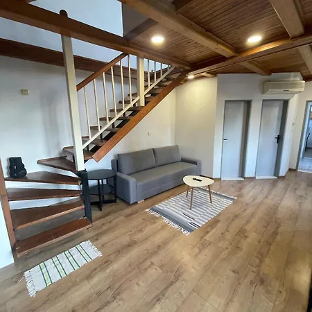 Varady's Large With Private Parking Košice